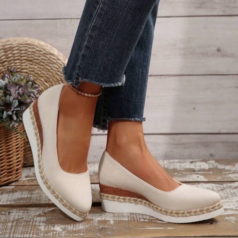 Cream Wedge 7